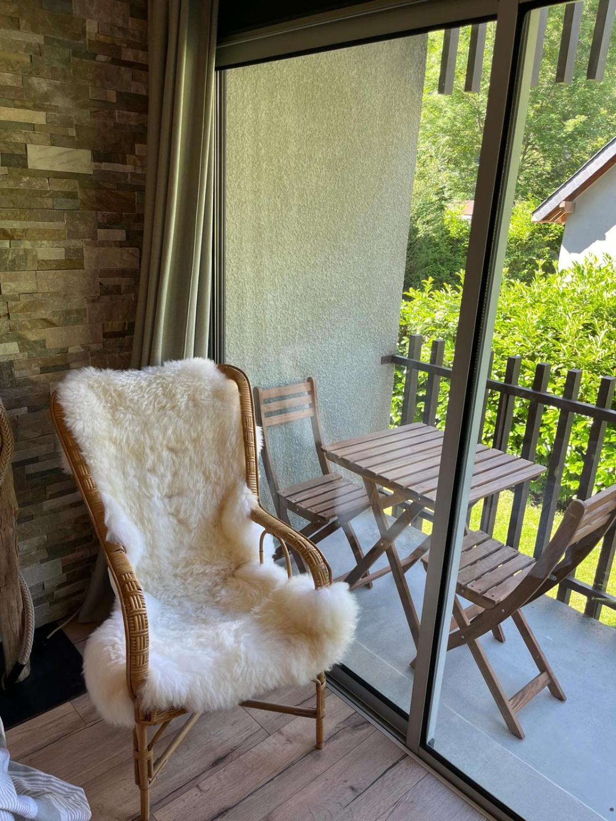 Au Coeur De Lary Apartment